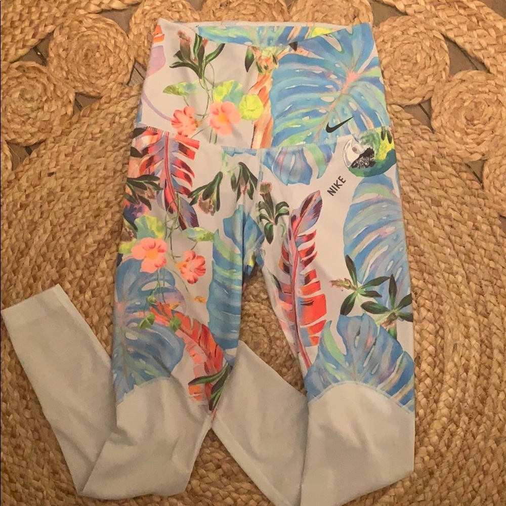 Women’s Nike leggings size xs